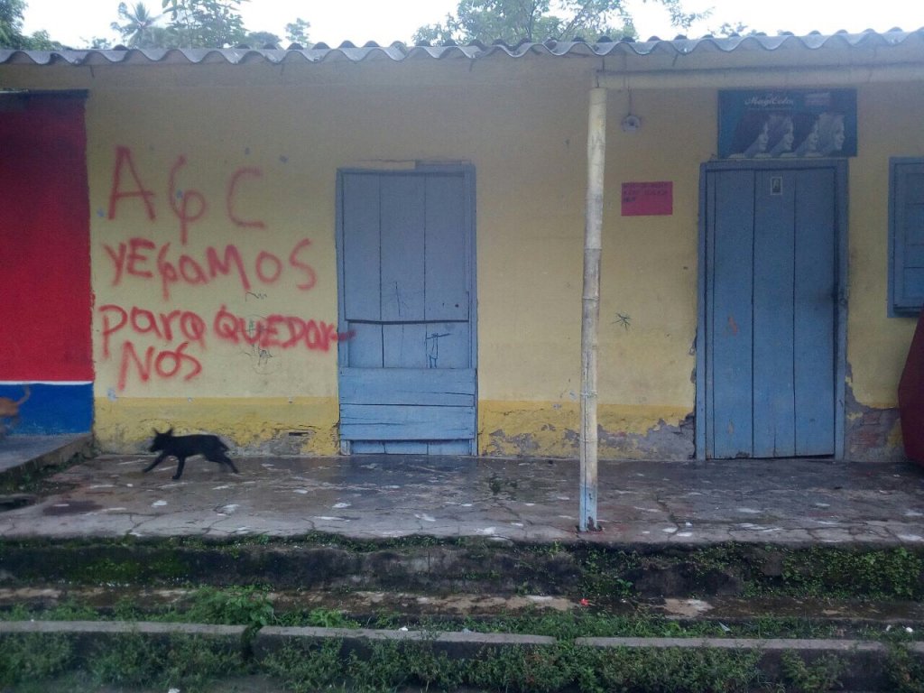 Paramilitares en San José de Apartadó